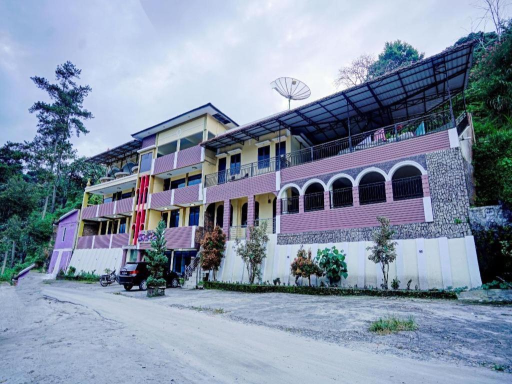 Oyo 90331 Hotel Toba Shanda بارابات المظهر الخارجي الصورة